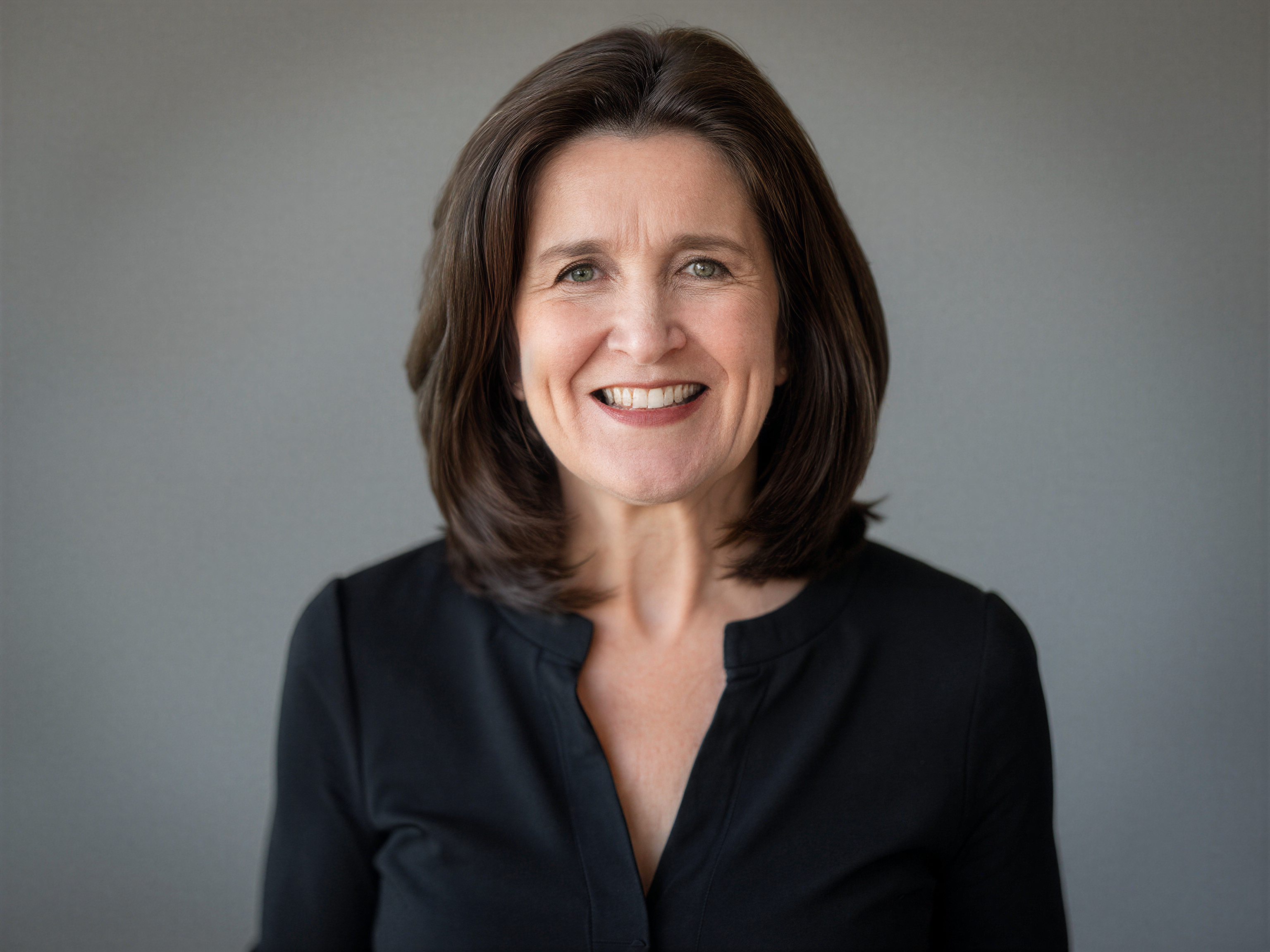 Headshot of Anne Warren